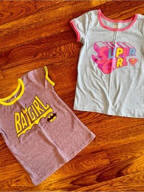 Bundle of 2 DC Justice League Girls Tees - Batgirl and Super Girl - GC - 5T
